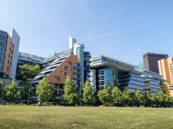 SCPI européenne : investir dans l&rsquo;immobilier à l&rsquo;étranger sans en acheter